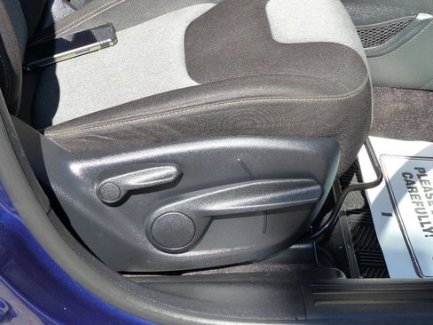 Used 2016 Jeep Cherokee Sport image 36