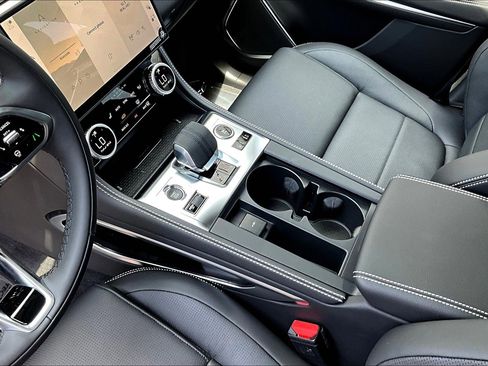 New 2026 Jaguar F-PACE R-Dynamic S image 8