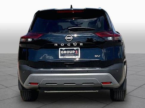 Certified 2023 Nissan Rogue SV w/ SV Premium B Package FWD image 5