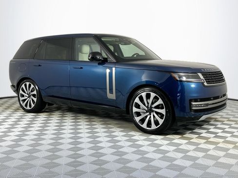 New 2026 Land Rover Range Rover Long Wheelbase SE AWD/4WD image 3