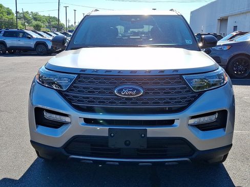 Certified 2023 Ford Explorer XLT w/ Equipment Group 202A AWD/4WD image 2