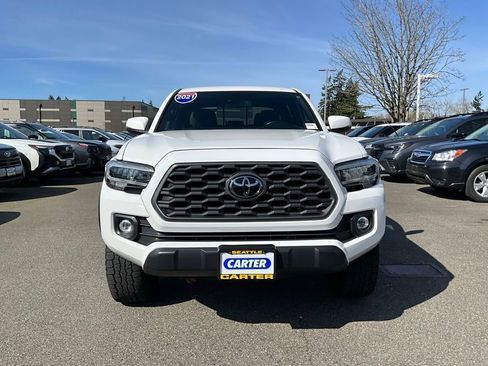 Used 2021 Toyota Tacoma TRD Off-Road image 3