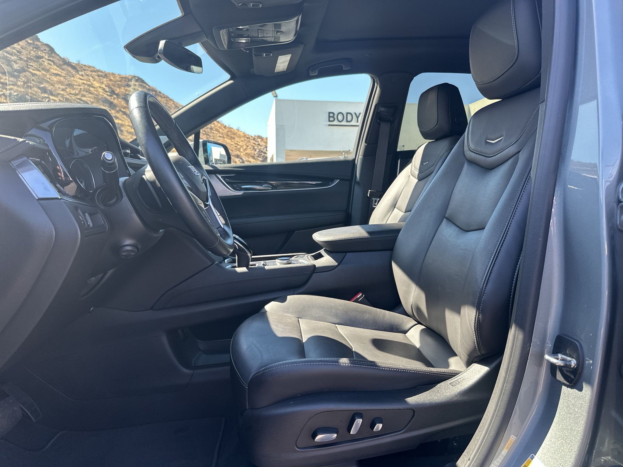 Used 2023 Cadillac XT5 Premium Luxury FWD image 5