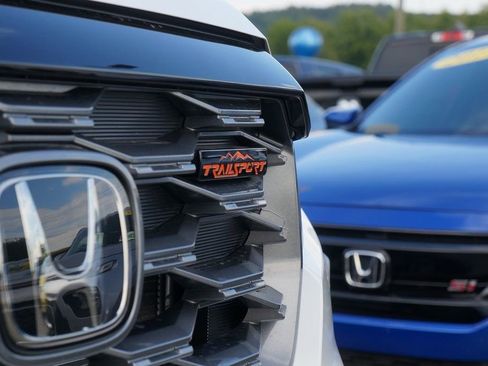 New 2025 Honda Ridgeline TrailSport image 3