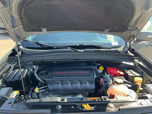 Used 2020 Jeep Renegade Altitude AWD/4WD image 38