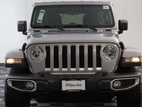 Used 2018 Jeep Wrangler Unlimited Sahara image 22