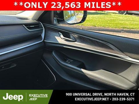 Certified 2022 Jeep Grand Cherokee Limited image 25