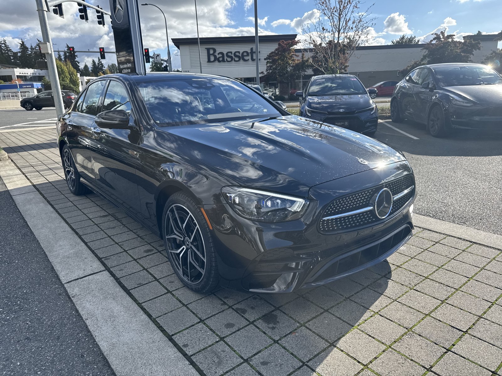 Used 2021 Mercedes-Benz E 450 4MATIC Sedan image 3