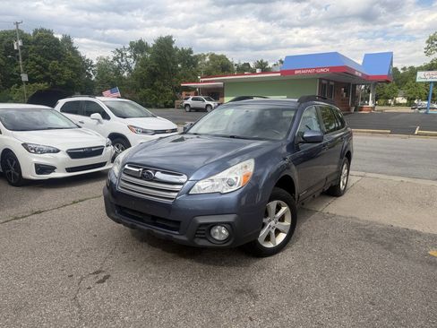Used 2013 Subaru Outback 2.5i Premium w/ Popular Pkg 1B AWD/4WD image 3