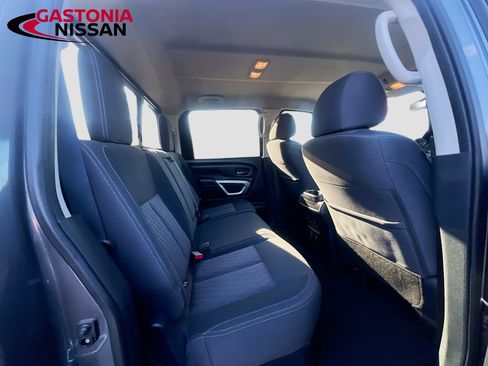Used 2021 Nissan Titan SV w/ SV Convenience Package image 37