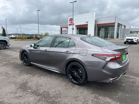 Used 2024 Toyota Camry XSE FWD image 8