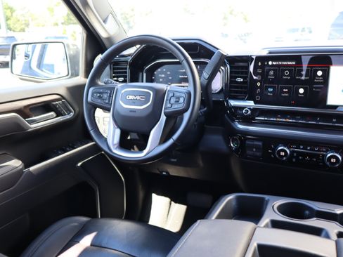 Used 2025 GMC Sierra 1500 SLT AWD/4WD image 13