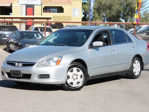 Used 2007 Honda Accord LX image 2
