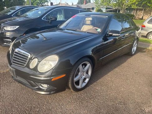 Used 2008 Mercedes-Benz E 350 Sedan image 2