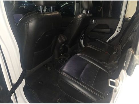 Used 2020 Jeep Gladiator Overland image 11