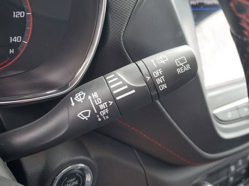 Used 2023 Chevrolet TrailBlazer RS image 30