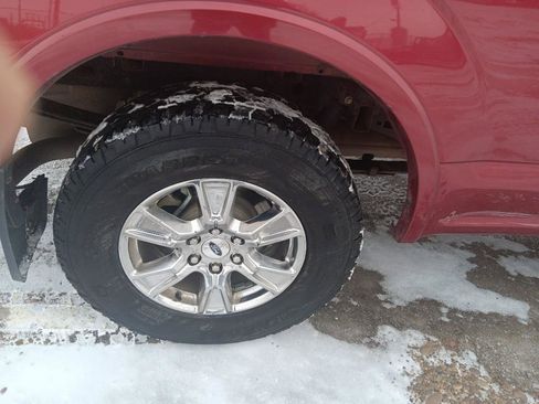 Used 2017 Ford F150 Lariat image 28