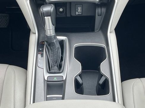Used 2018 Honda Accord EX-L image 17
