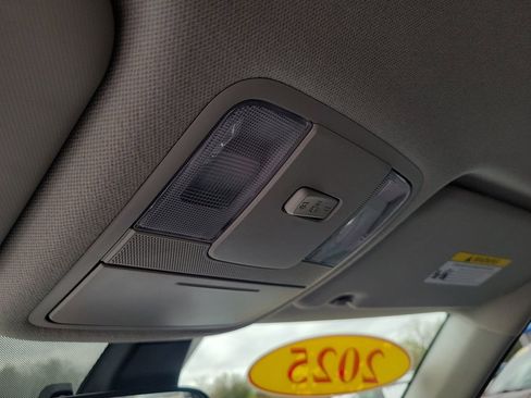 Used 2025 Kia Soul LX w/ LX Technology Package image 28