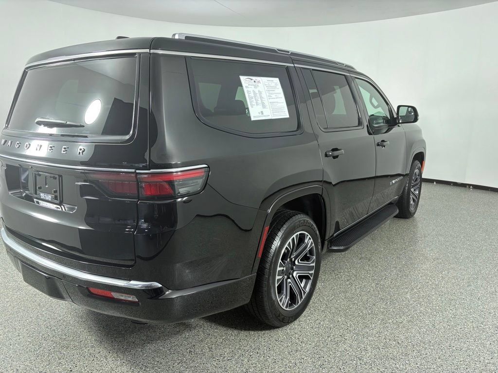 Used 2023 Jeep Wagoneer 4WD w/ Premium Group I image 7
