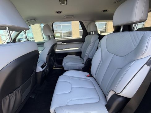 Used 2025 Hyundai Palisade SEL FWD image 17