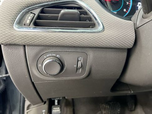 Used 2018 Chevrolet Cruze LT FWD image 18