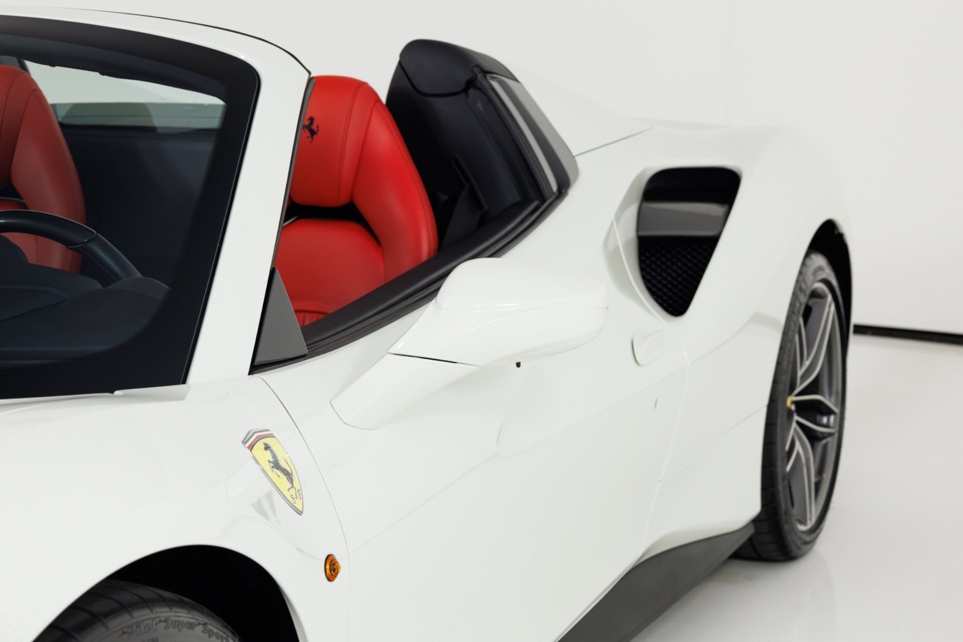 Used 2017 Ferrari 488 Spider RWD image 62