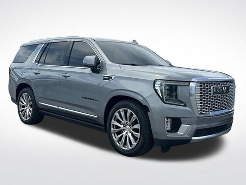 Used 2023 GMC Yukon Denali w/ Denali Reserve Package RWD image 9