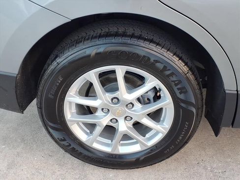 Used 2024 Chevrolet Equinox LT AWD/4WD image 13