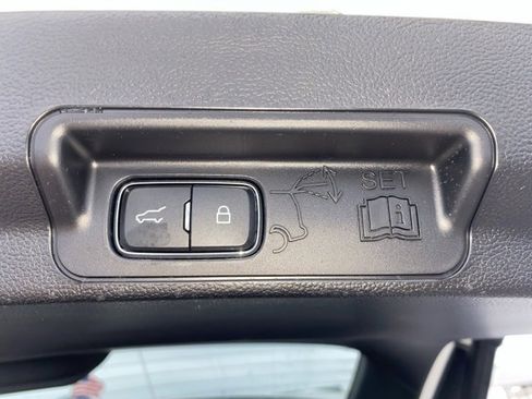 Certified 2023 Ford Explorer XLT w/ Equipment Group 202A image 25