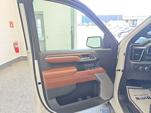 Used 2023 GMC Sierra 1500 Denali Ultimate image 37