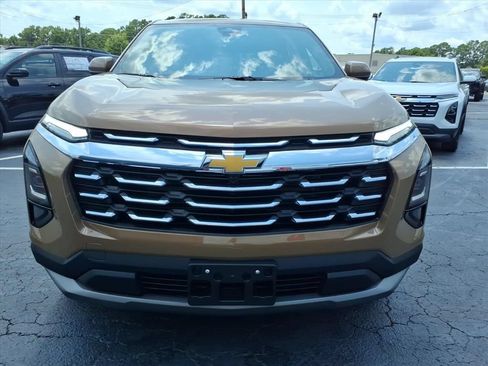 New 2027 Chevrolet Equinox LT w/ Convenience Package II FWD image 9