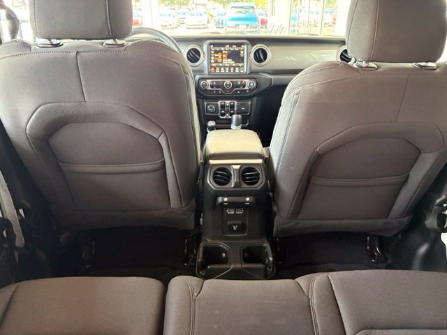 Used 2023 Jeep Wrangler Unlimited Sahara AWD/4WD image 39