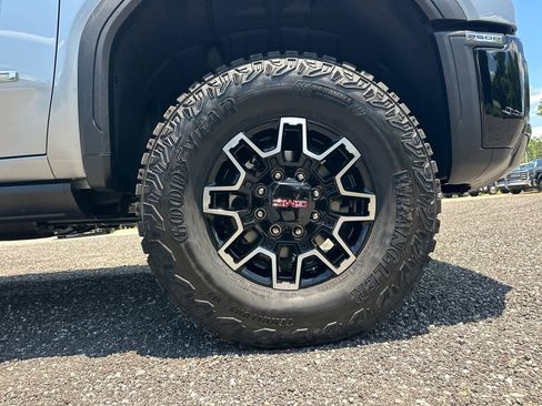 New 2026 GMC Sierra 2500 AT4X AWD/4WD image 13