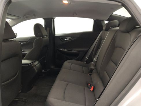 Used 2021 Chevrolet Malibu LS FWD image 18