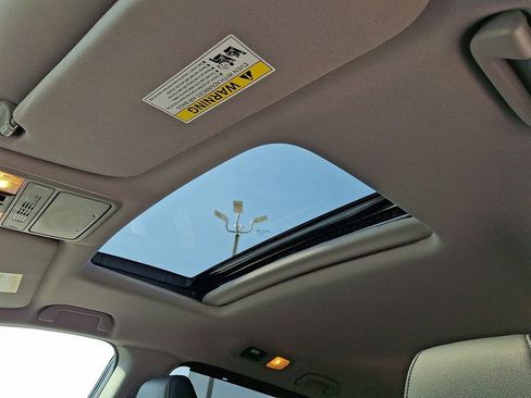Used 2024 Honda Odyssey EX-L image 15