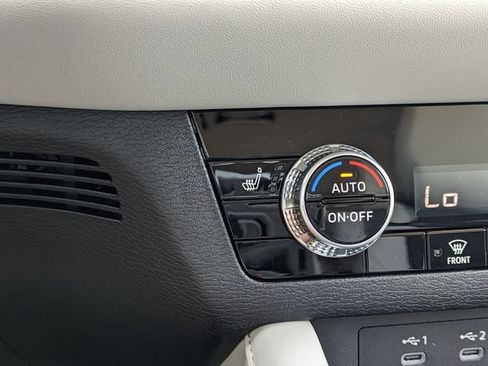 New 2026 Mitsubishi Outlander SE FWD image 29