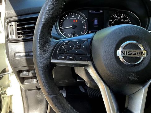 Used 2020 Nissan Rogue SV AWD/4WD image 10