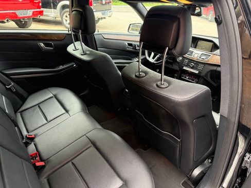 Used 2016 Mercedes-Benz E 350 4MATIC Sedan image 30