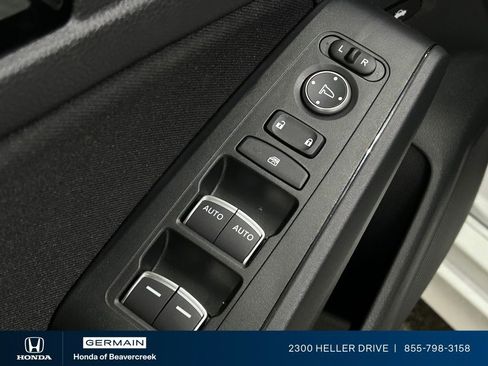 Used 2025 Honda Civic Sport image 18