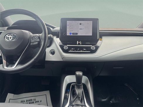 Used 2024 Toyota Corolla SE image 16