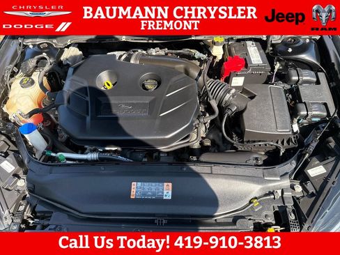 Used 2017 Ford Fusion SE w/ Equipment Group 202A AWD/4WD image 18