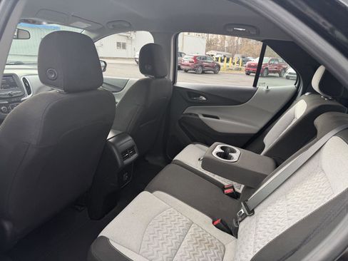 Used 2022 Chevrolet Equinox LS AWD/4WD image 14