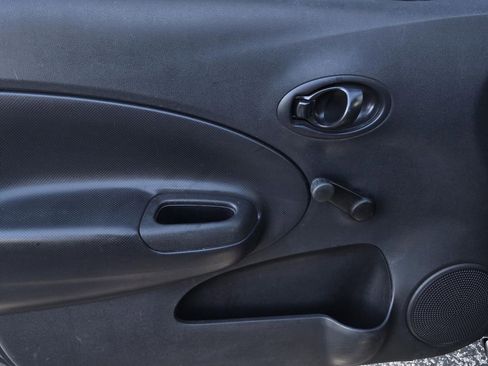 Used 2019 Nissan Versa Note S image 16