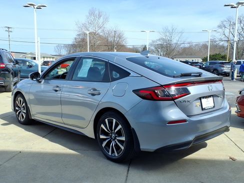 Certified 2023 Honda Civic EX-L image 9