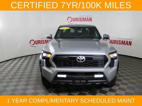 Used 2024 Toyota Tacoma TRD Off-Road AWD/4WD image 13