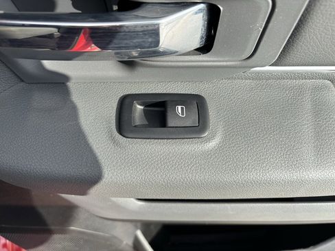 Used 2019 RAM 1500 Classic SLT image 25