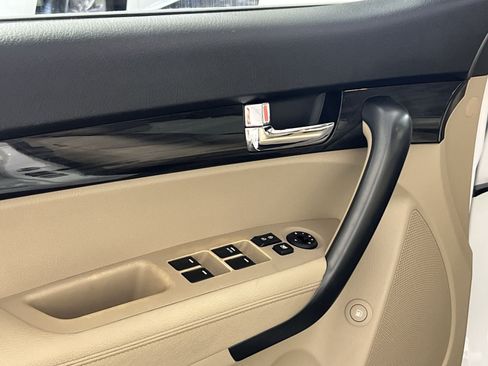 Used 2012 Kia Sorento LX w/ Convenience Pkg AWD/4WD image 15