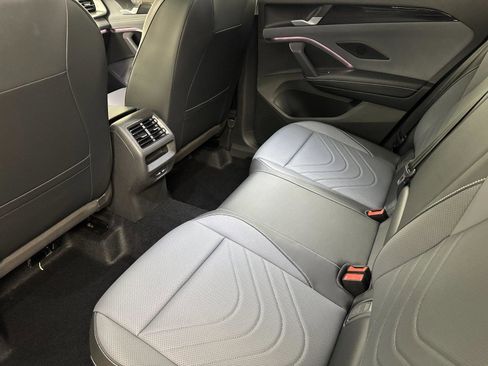New 2026 Volkswagen Tiguan SE AWD/4WD image 11