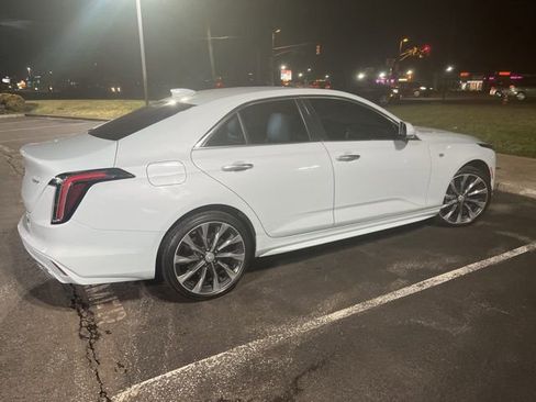 Used 2022 Cadillac CT4 Premium Luxury image 3